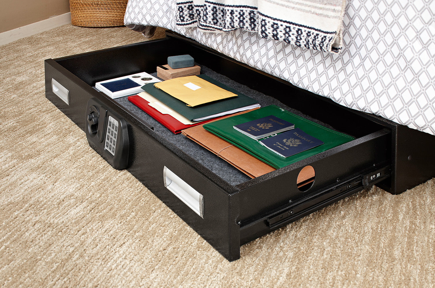 SNAPSAFE 75401      40X22X6 UNDER BED SAFE LG    D
